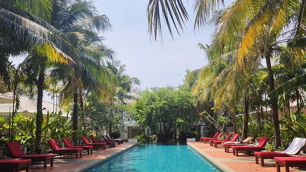 Cocoville-Resort-Phuket-Titan-Fitness-Camp-Fitnessurlaub-Beach-Bootcamp-Pool-Gartenbereich-Fitness-Holidays-Thailand-Fitnessreise-Phuket-for-Travelling-Athletes-Reiseathleten