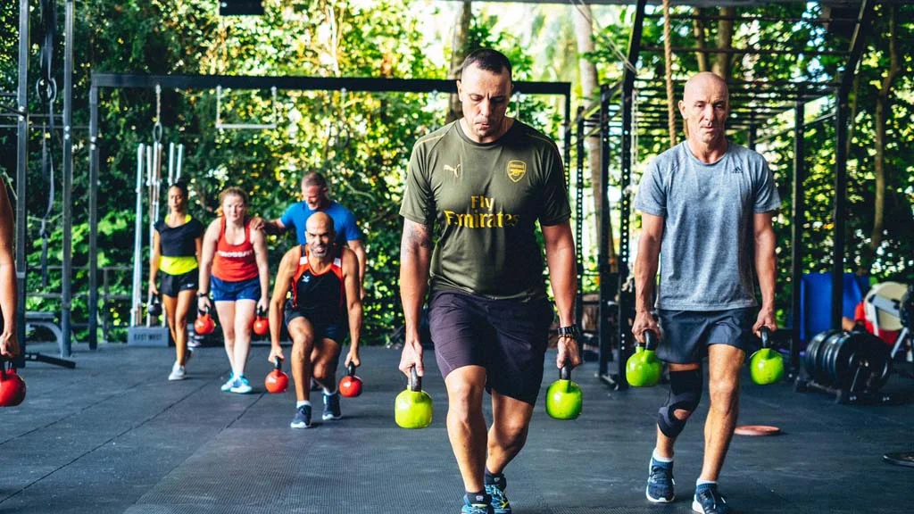 Sportreise Phuket: Bootcamp, Muay Thai, Fitness Chalong & Yoga – Warme Urlaubsziele im Winter – unsere Top Empfehlungen für Sportreisen